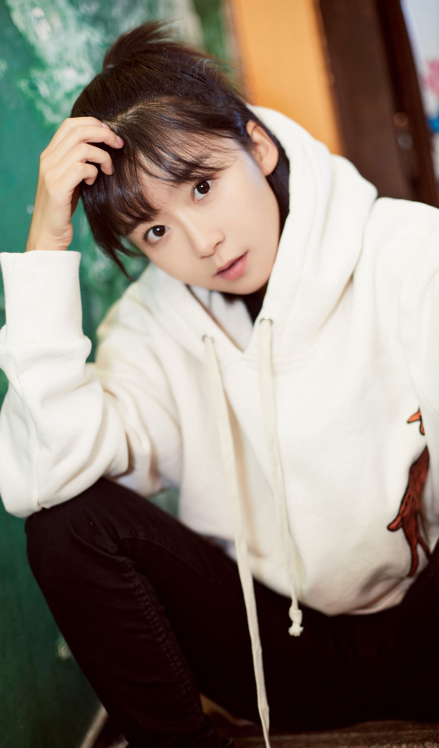 宋伊人|“清纯校花”宋伊人:出道多年不温不火,如今被传背后有人撑腰?