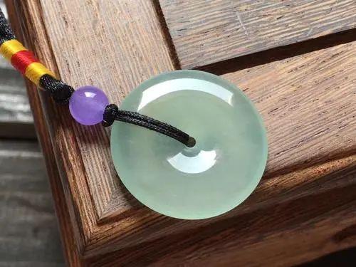 玉雕|千年不败的平安扣，在玉雕师眼里还能这样玩！