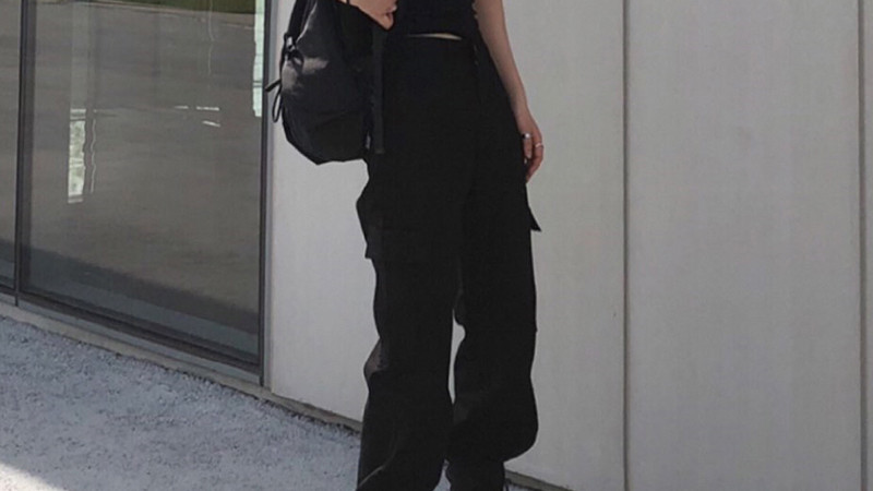 女人就别乱搭配了，学我媳妇这样穿运动裤，休闲更减龄