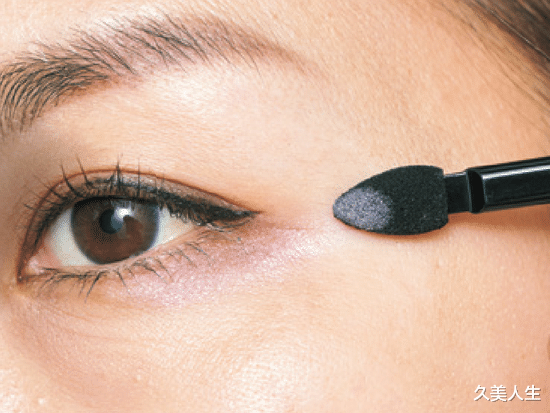 高跟鞋 只能露出上半张脸的口罩时代 C区是修改妆容的关键！