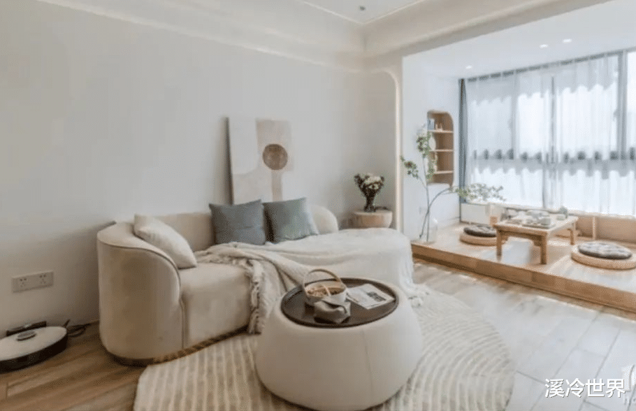 看多了“王心凌男孩”的欧式别墅,甜心教主自己家长啥样?