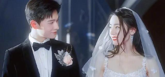 迪丽热巴|杨洋“撞”热巴:《且试》《与君》被曝定档3月,荣耀夫妇将对垒