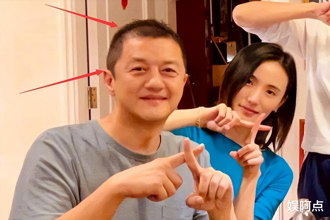 李亚鹏|李亚鹏二婚小女儿外出被拍，长相颇像姐姐李嫣！海哈金喜气质极佳