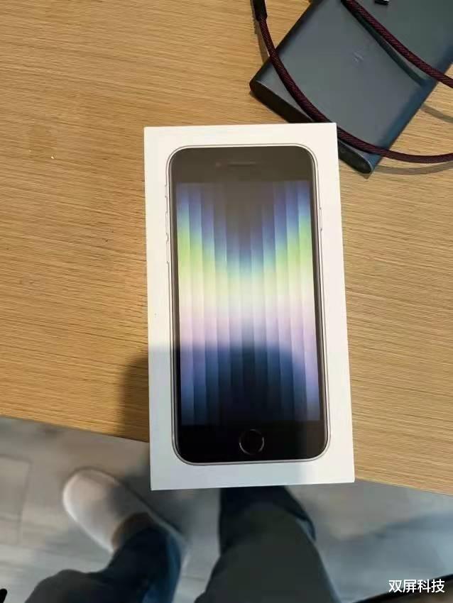 苹果|iPhone SE3销量滑铁卢，苹果A15很难力挽狂澜，库克也没有办法