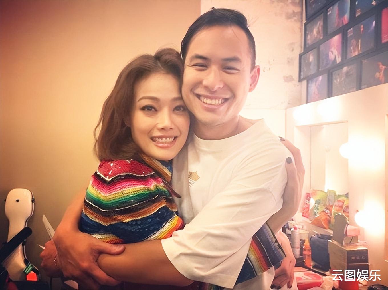 杨受成|杨受成网红儿媳大秀好身材,细腰长腿太吸睛,女儿已2岁仍没结婚