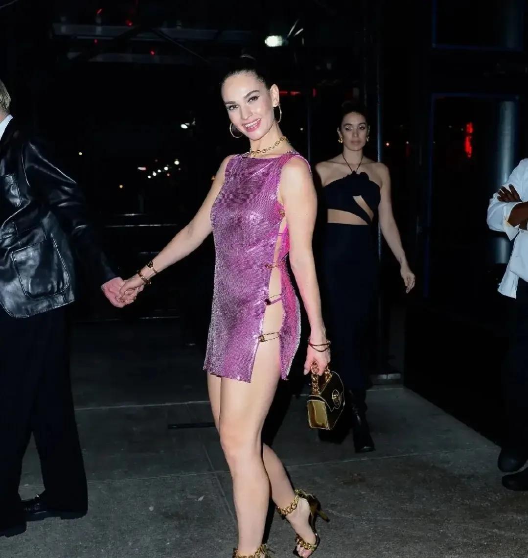 莉莉·詹姆斯|欧美著名小三莉莉詹姆斯