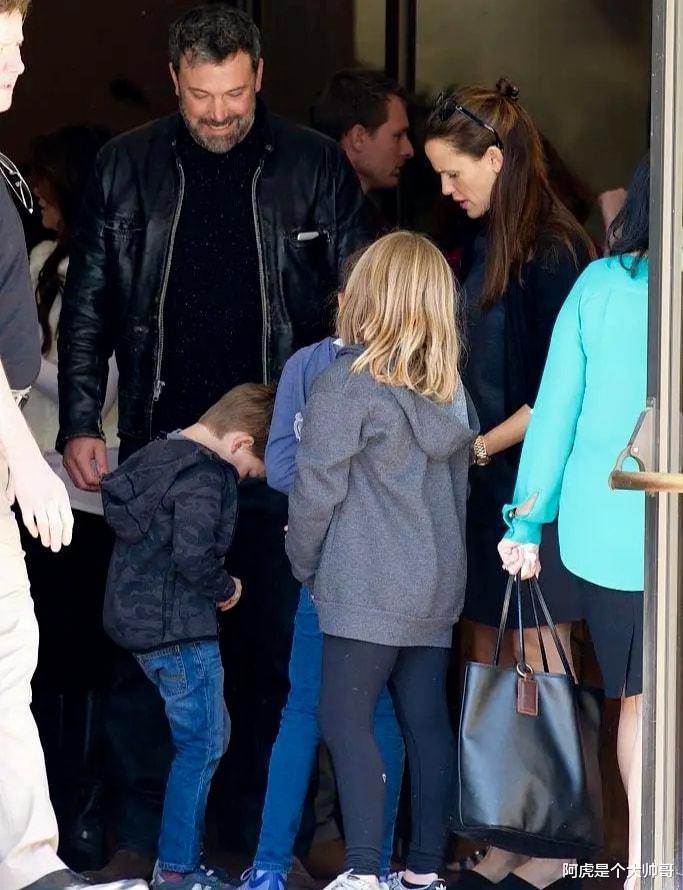 詹妮弗|恭喜!分手17年,世纪大复合:这次,他们不结婚真的很难收场…