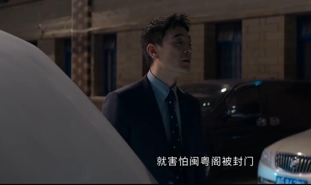 律师该尊重职业还是良心,《庭外·落水者》给出了最佳答案