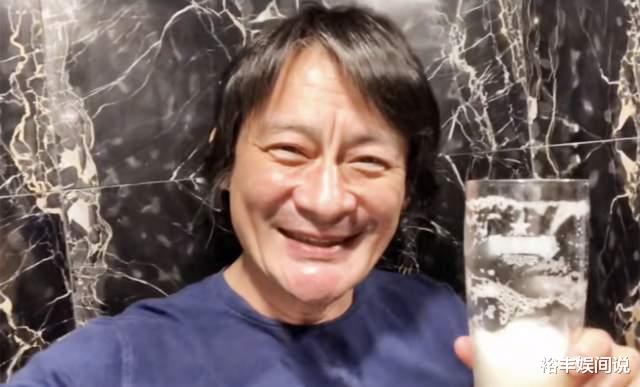 张天爱|景岗山又喝懵了!手持啤酒为孙兴庆60岁大寿,自曝妻子是他的迷妹