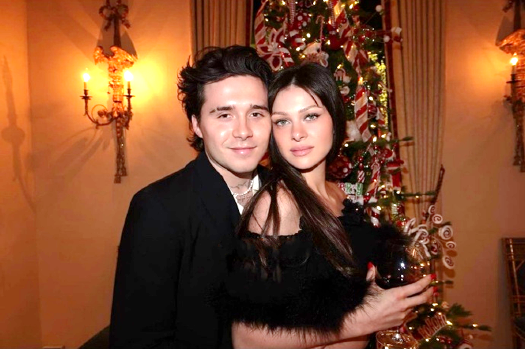 维多利亚|维多利亚晒全家福过圣诞，发文称我们爱并想念你，并没有谈到儿媳