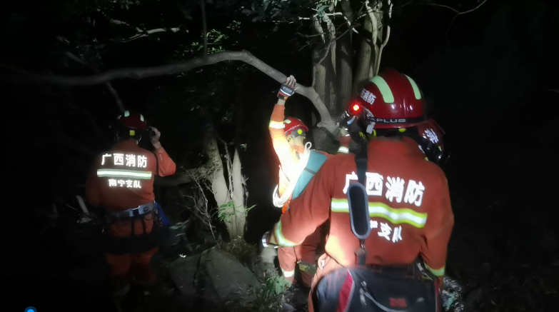 5人“被骗”进山游玩,却回不去了,还有两个孩子