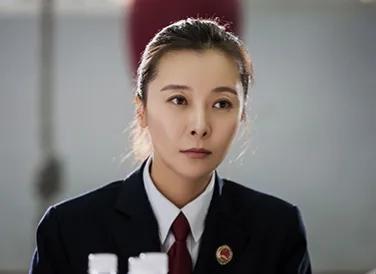 柯蓝|演员柯蓝，经历4段感情，为何50岁还是单身，她究竟在追求什么？