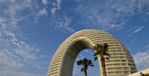 浙江湖边上的马桶盖，由世界知名建筑大师设计，受到游客们的吐槽