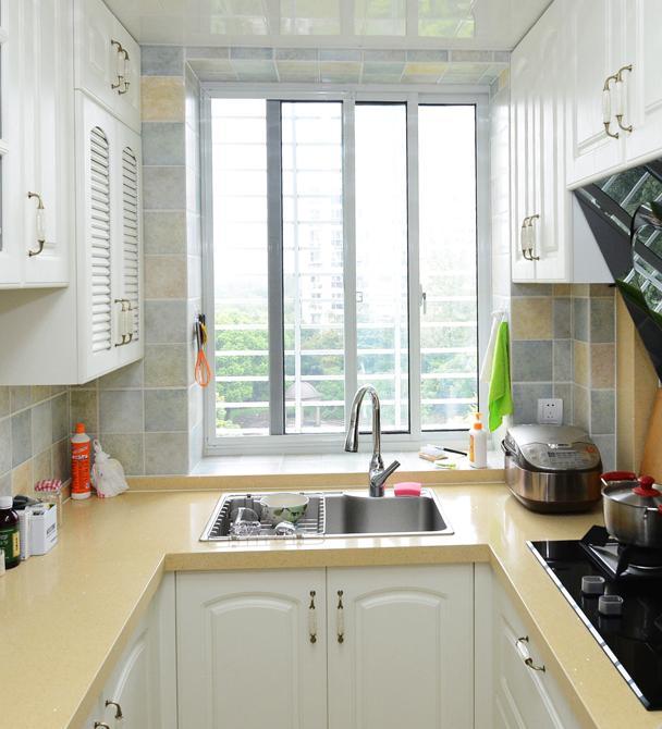 65平方米的小户型装修，效果清新自然，实用美观，巧妙地利用阳台