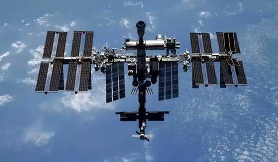 波音星际客船成功对接空间站,美进入航天双雄时代,这意味着什么