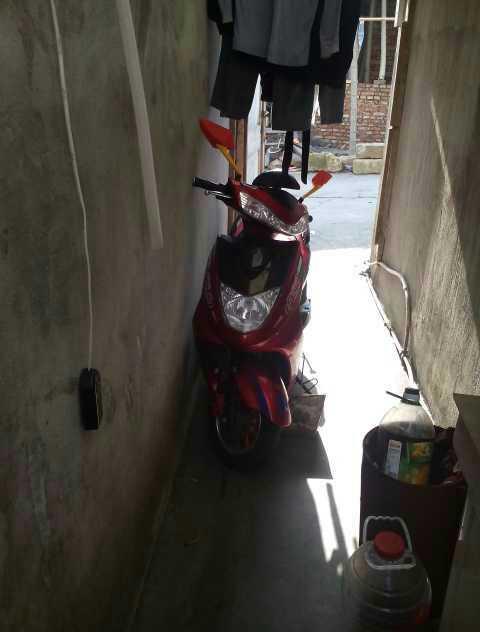 晒晒我220的出租房,卧室拳头大,厨房在外面,总怕锅被偷!