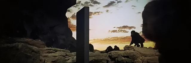 独行月球|《独行月球》彩蛋全解析，除了片尾彩蛋，还有10大隐藏彩蛋