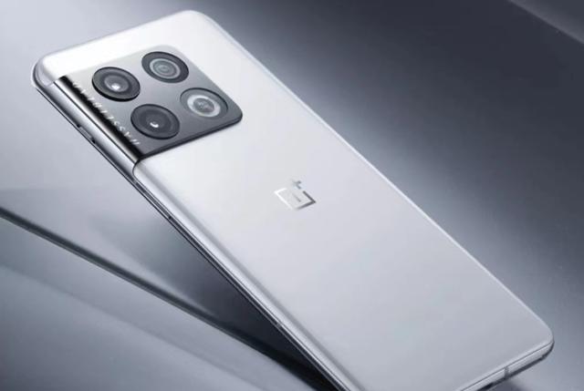 一加科技|一加10Pro胖达白配色怎么样？漫反射纹理贴近陶瓷质感