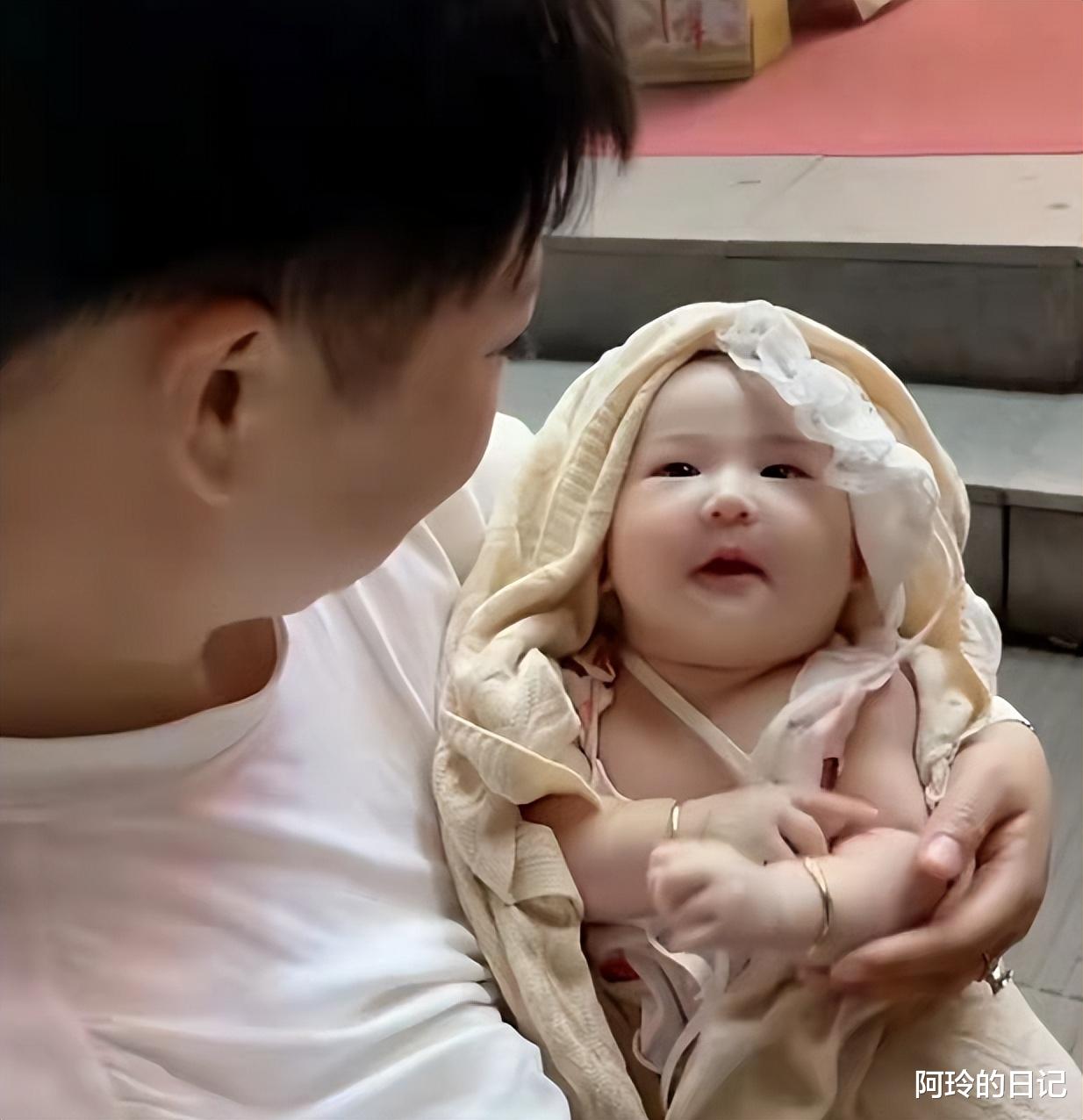 杨树林|杨树林老婆胖丫，出狱后靠卖水果维生：被曝生二胎，抱婴儿母爱满满