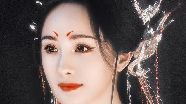 杨幂|杨幂穿红色古装长裙，美艳迷人的造型，与涂山红红很适配