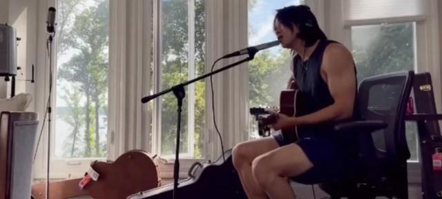 孔孝珍|孔孝珍与小10岁男友婚礼造型公开,果然很孔孝珍,孔刘惊喜献声