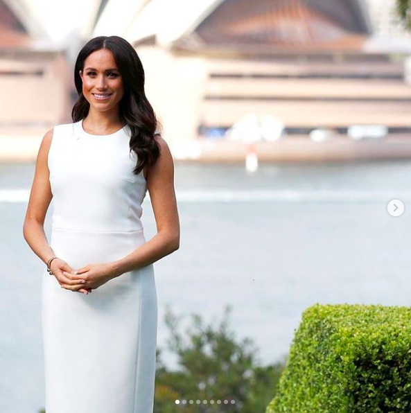 夏洛特公主|夏洛特公主生日梅根又抢新闻曝光率,戴1200块邪恶蓝眼项链有意义.