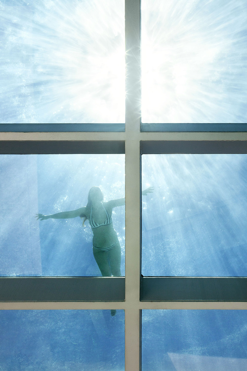 亿伽设计│温泉设计│洗浴设计│巨大的悬挑泳池:洌洌光影中的巨大的悬挑泳池