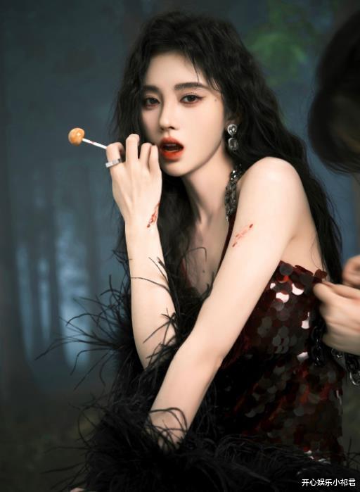 鞠婧祎|鞠婧祎暗黑系森林写真,看到她手腕上的红色印记,我承认沦陷了