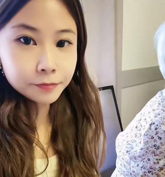 许敏|云昊、妮妮陪伴许姥姥获赞,郭威与许敏无互动被质疑,亲情结束?