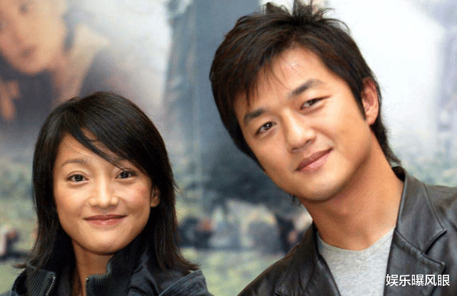 李亚鹏|51岁李亚鹏承认再婚,带小19岁女友拍婚纱照,交往两年修成正果