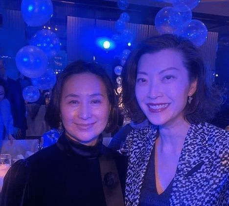 陈百强|何超琼再戴旧爱送的耳钉,时隔9992天,她还是没能放下陈百强