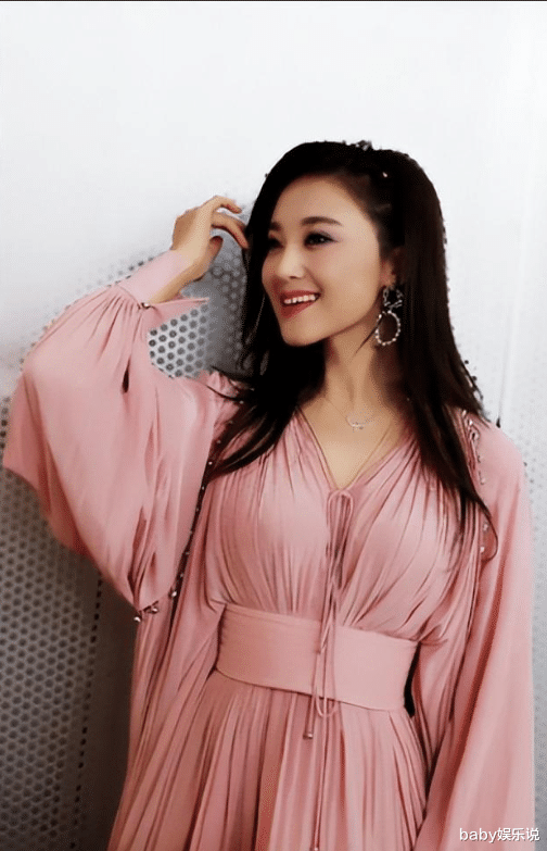 两个人的小森林|“玖月奇迹”王小玮王小海被爆离婚4年后,二人的差距天差地别