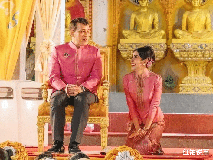 诗妮娜|诗妮娜打起感情牌，晒出热恋时的少女照，乞求泰王能回心转意