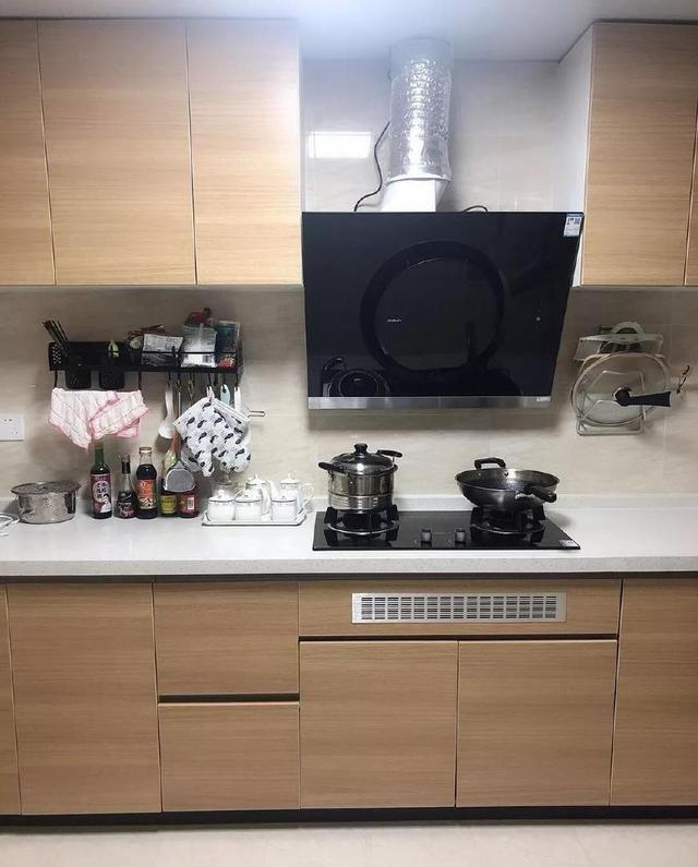 73㎡新房硬装全包就花8万,邻居一对比自家15万装的,说心肝疼!