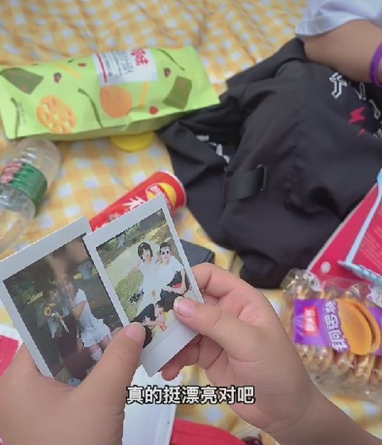 孙悦|孙卓姐弟周末野炊，孙辉充当摄影师，卓宝越发洋气不像18岁