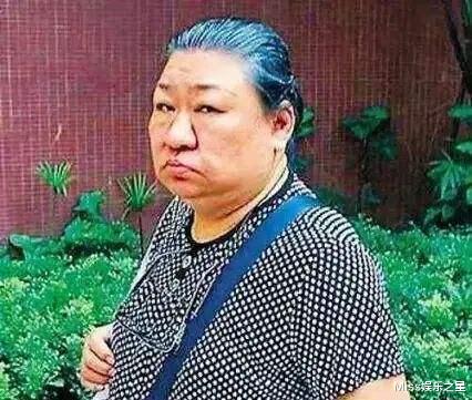 刘德华|刘德华身价过亿，姐姐肆意挥霍欠下巨债，还表示养她是天经地义的