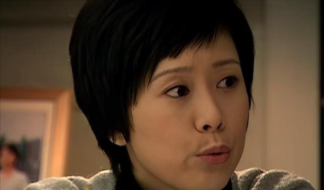 小贝|重读《蜗居》原著:看到郭海藻的自我哀叹,才知郭海萍有多可恨