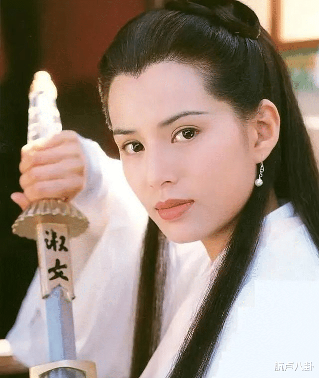 胡兵|李若彤隔离期间开直播，频繁喊着爸爸，网友留言听得好脸红