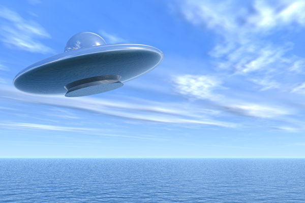 前白宫官员谈见证UFO经历,并敦督对UFO事件进行调查