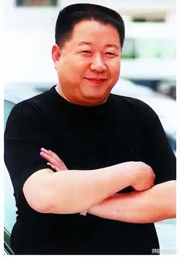 牛振华|“笑星”牛振华离去的那个深夜,酒局中到底发生了什么?