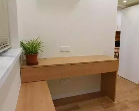 老公坚持给厕所装“两个门”,次卧床设1.2米高,完工才知睿智!