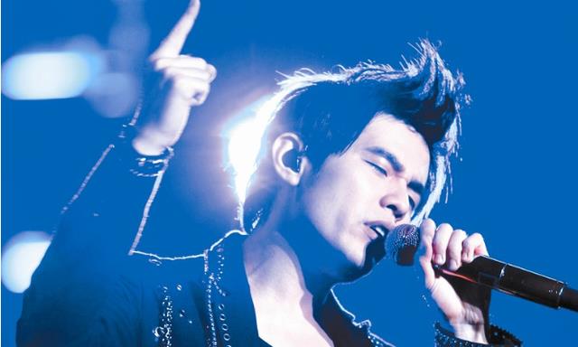 赵露思|“实力歌手”李宇春：红毯压各国名流站C位，几千万豪宅孝敬父亲