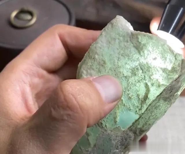 |百万级的冰料切开以后会是怎么样？