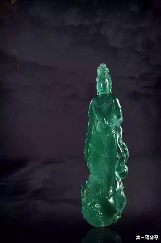 翡翠|玉赏 | 精美翡翠玉雕作品，赏心悦目！
