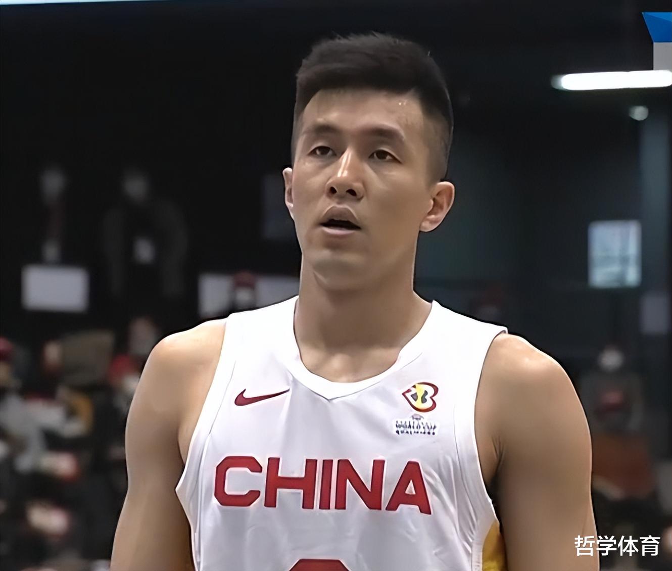 中国男篮|中国男篮12人大名单出炉！杜锋派出6名后卫 球迷：看不懂