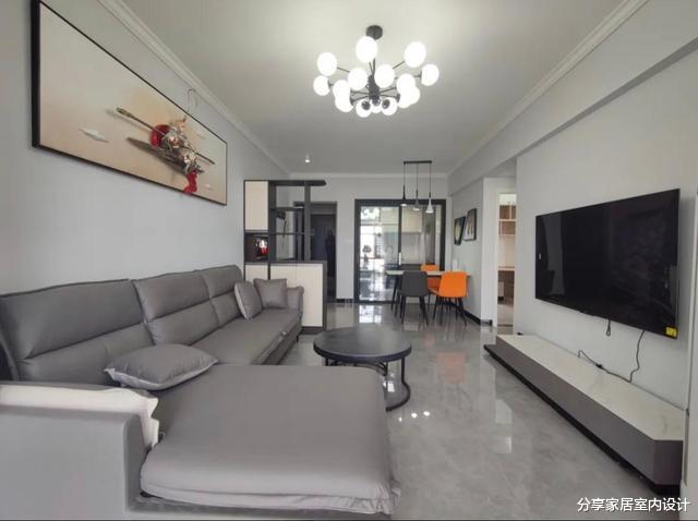 她家52平装出了90平的感觉，不做吊顶不做电视墙很极简，被圈粉了