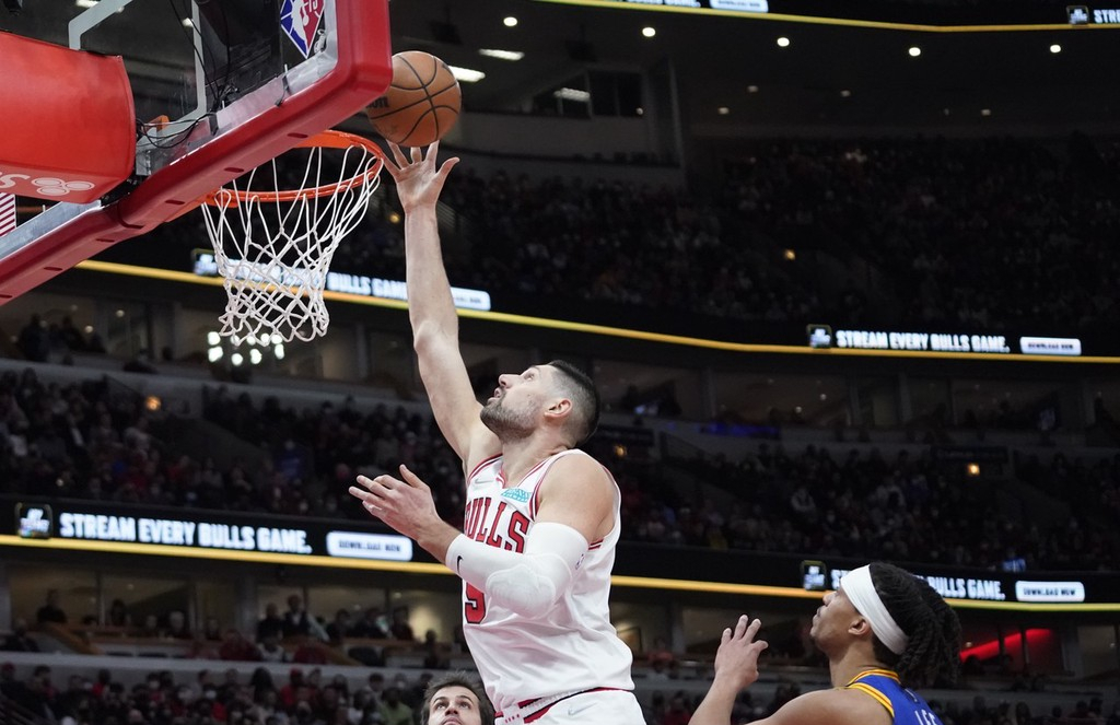 井山裕太|上半場(chǎng)20分，下半場(chǎng)1分！勇士42分大勝，維金斯卻露餡了