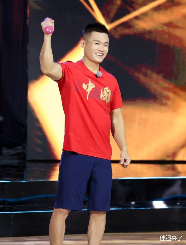 周深|蔡徐坤的“高光”，周深的“顽强”，让这期跑男彻底封神了