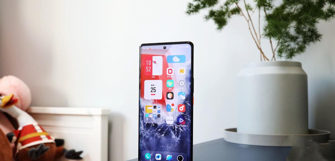 iqoo|iQOO 10 Pro外观大改,新配16+512G存储,无可挑剔的配置