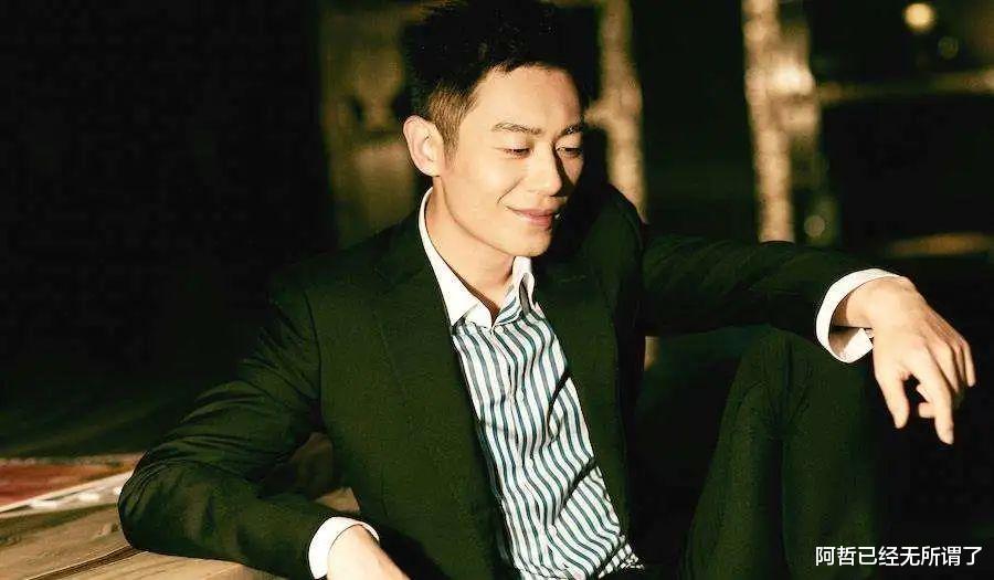 朱亚文|恭喜!朱亚文突然晒出爱妻照片,女儿都生了俩?